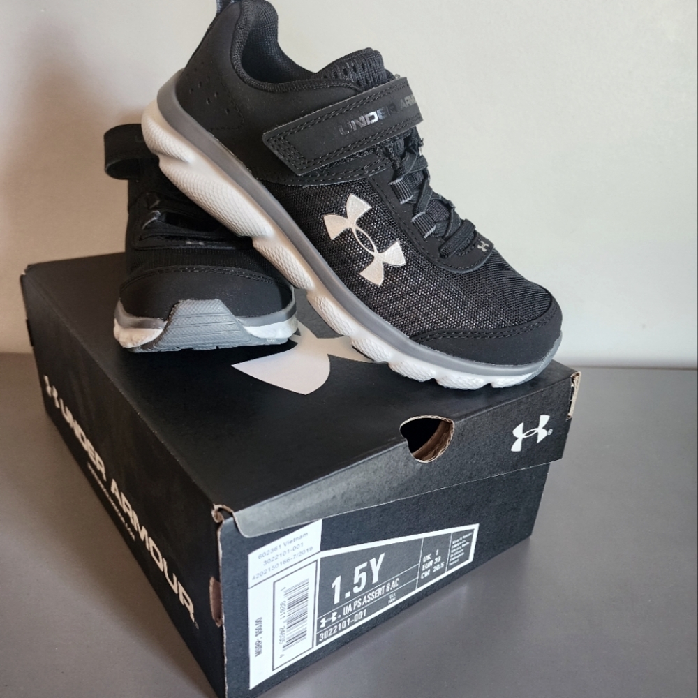 Under Armour Boys Assert No Tie Shoes